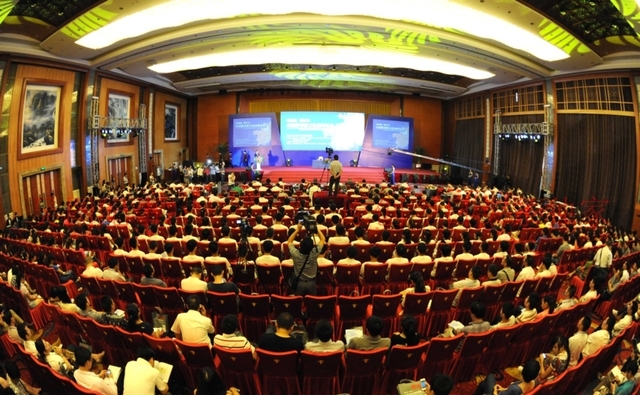 聚焦贵阳国际会议展览中心 展会多、论坛多，在人气汇聚中打开眼界